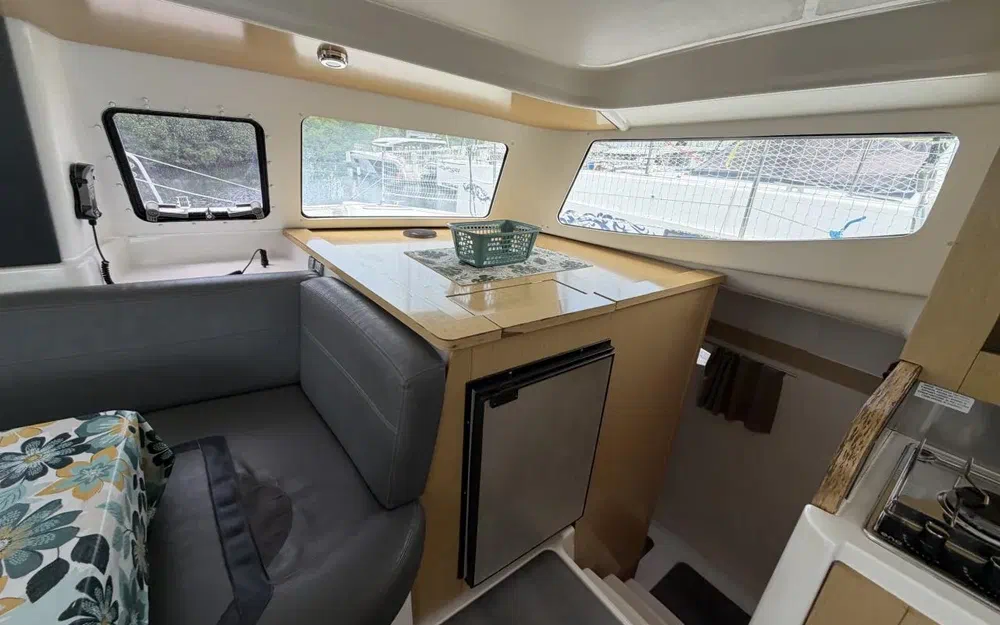 slider 25 Fountaine Pajot Mahe 36 Evolution