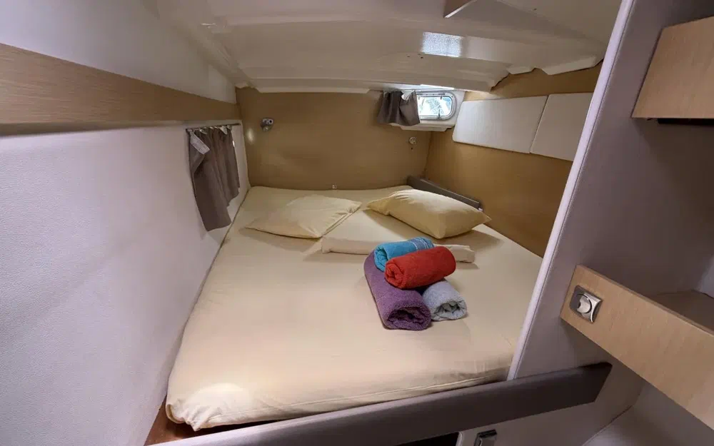 slider 30 Fountaine Pajot Mahe 36 Evolution
