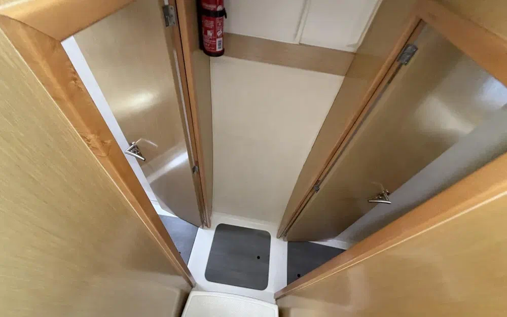 slider 32 Fountaine Pajot Mahe 36 Evolution