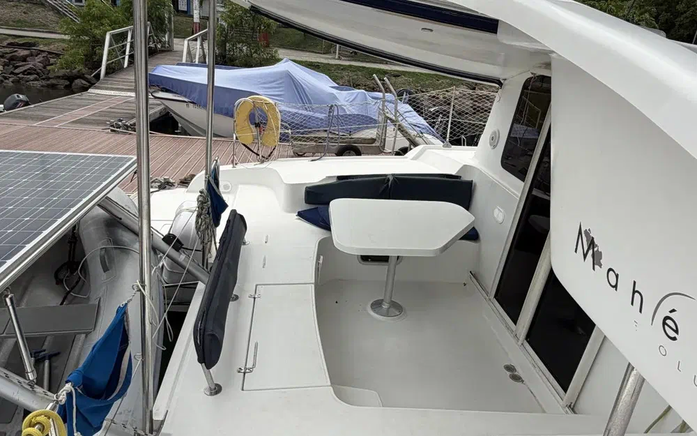 slider 4 Fountaine Pajot Mahe 36 Evolution