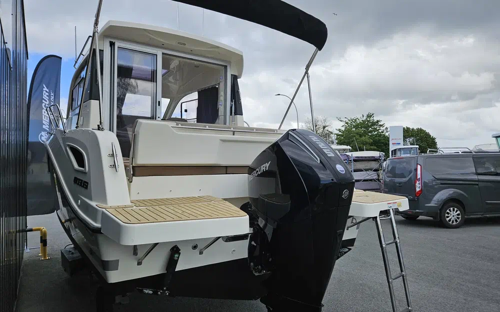 slider 28 Quicksilver Activ 755 Weekend