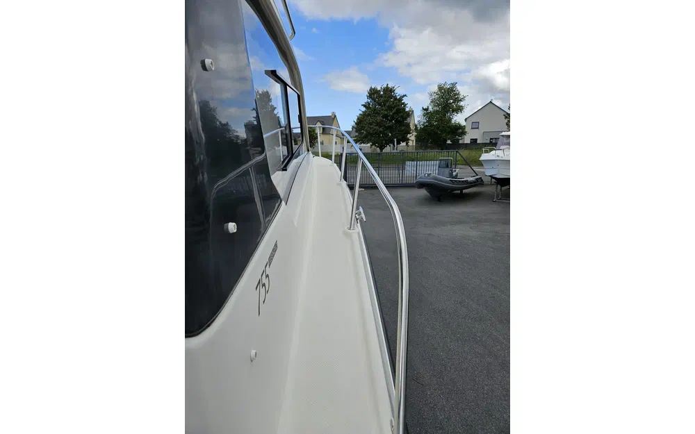 slider 5 Quicksilver Activ 755 Weekend