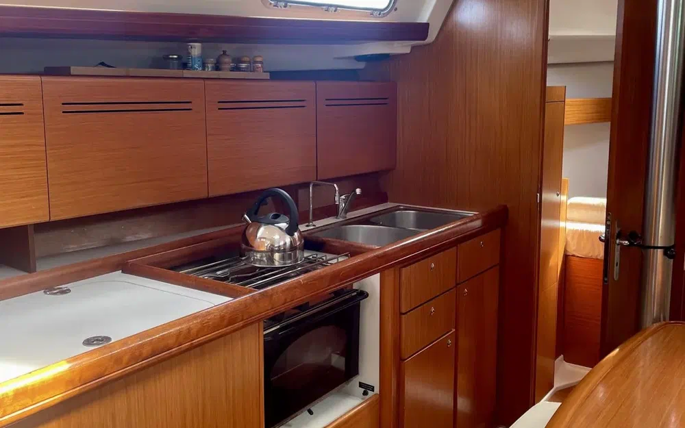 slider 13 Beneteau Cyclades 39.3