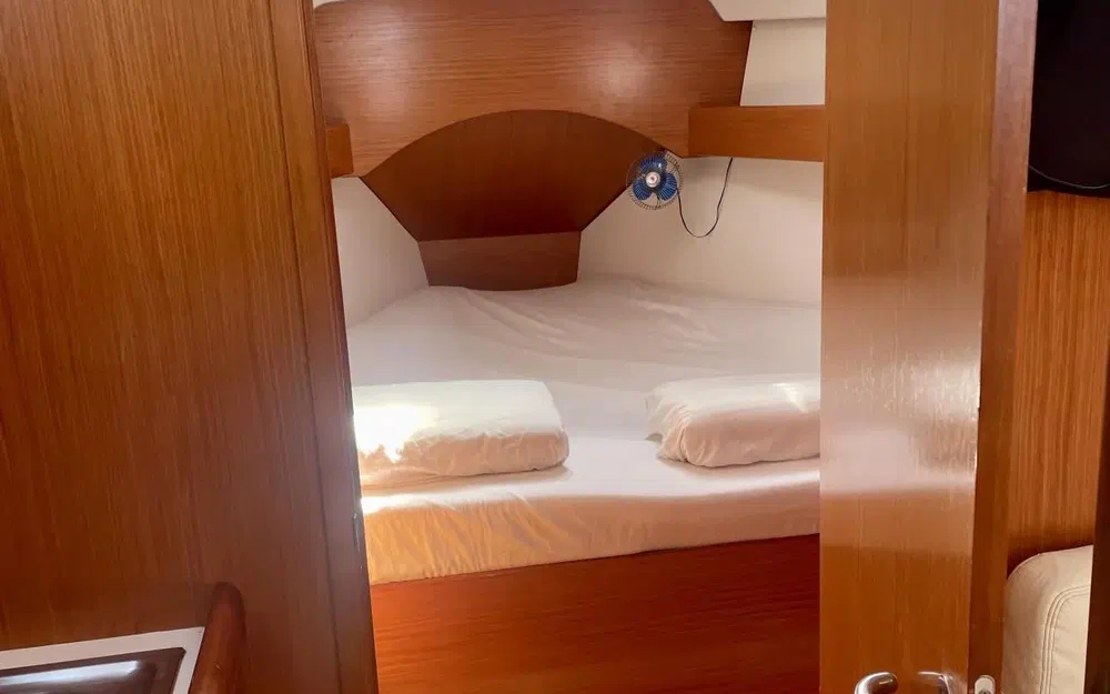 slider 16 Beneteau Cyclades 39.3