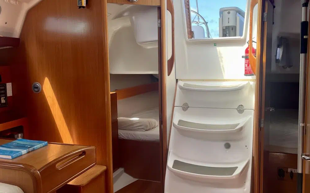 slider 19 Beneteau Cyclades 39.3