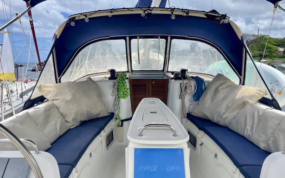 slider 5 Beneteau Cyclades 39.3