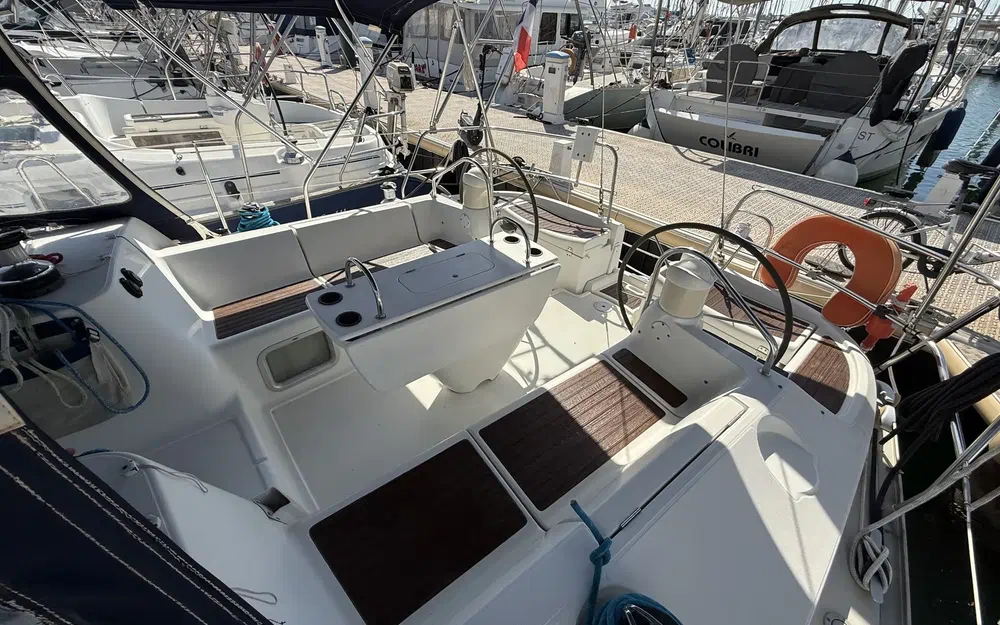 slider 6 Jeanneau Sun Odyssey 40.3