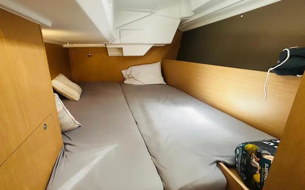 slider 12 Beneteau Oceanis 38.1