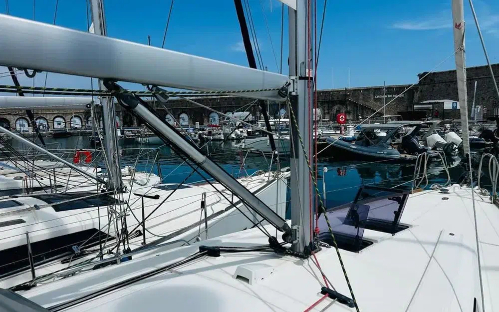 slider 18 Beneteau Oceanis 38.1