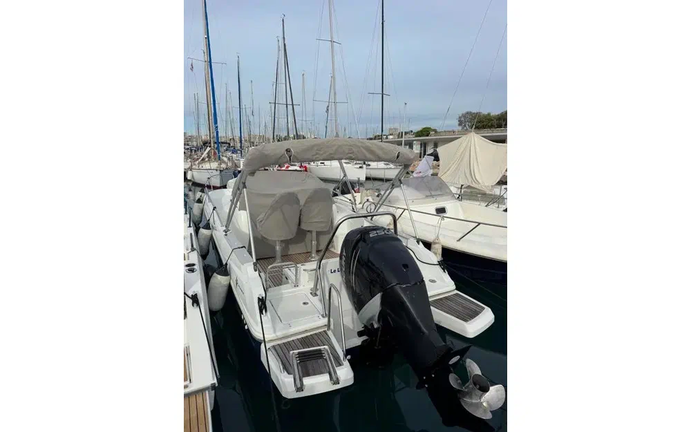 slider 6 Jeanneau Cap Camarat 7.5 WA Serie 2