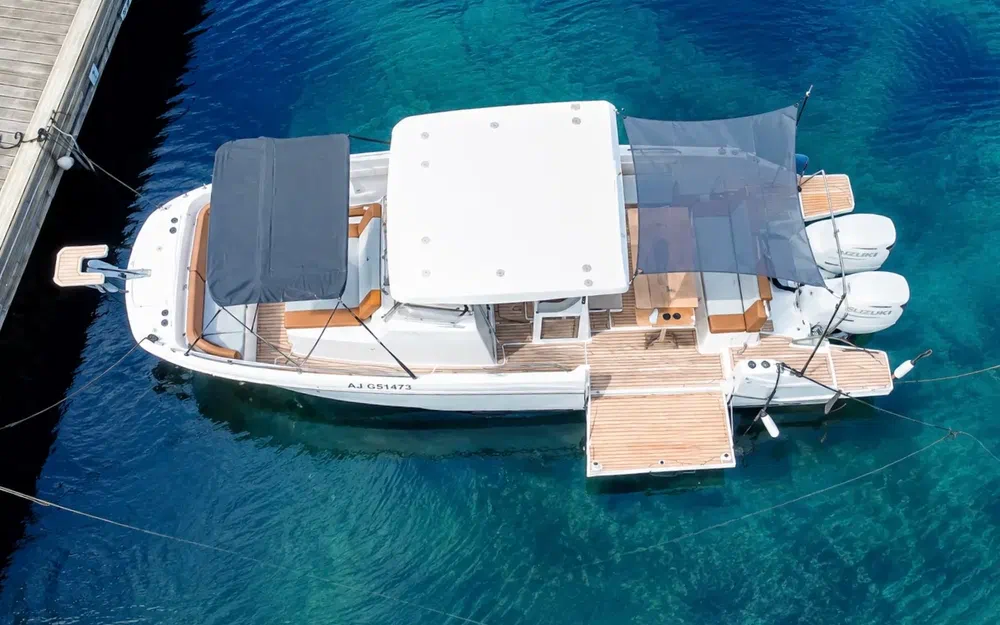 slider 1 Beneteau Flyer 9 Spacedeck