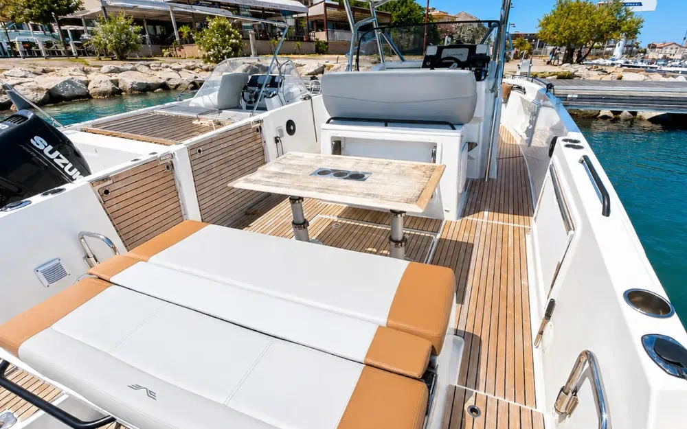 slider 2 Beneteau Flyer 9 Spacedeck