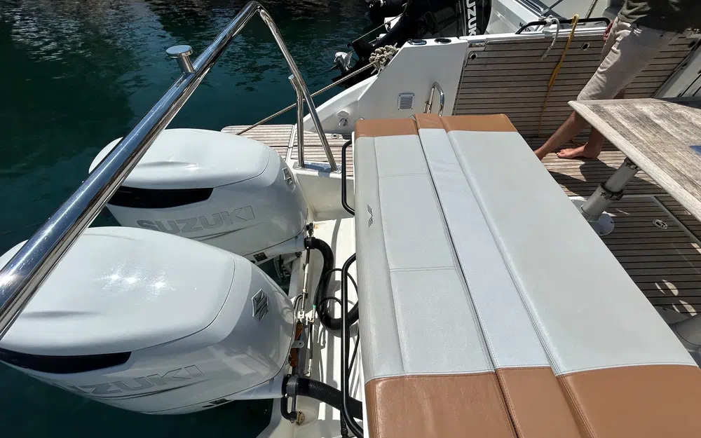 slider 6 Beneteau Flyer 9 Spacedeck