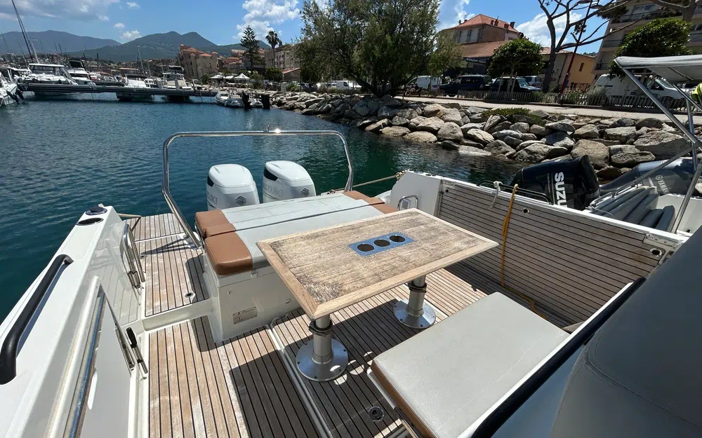 slider 7 Beneteau Flyer 9 Spacedeck