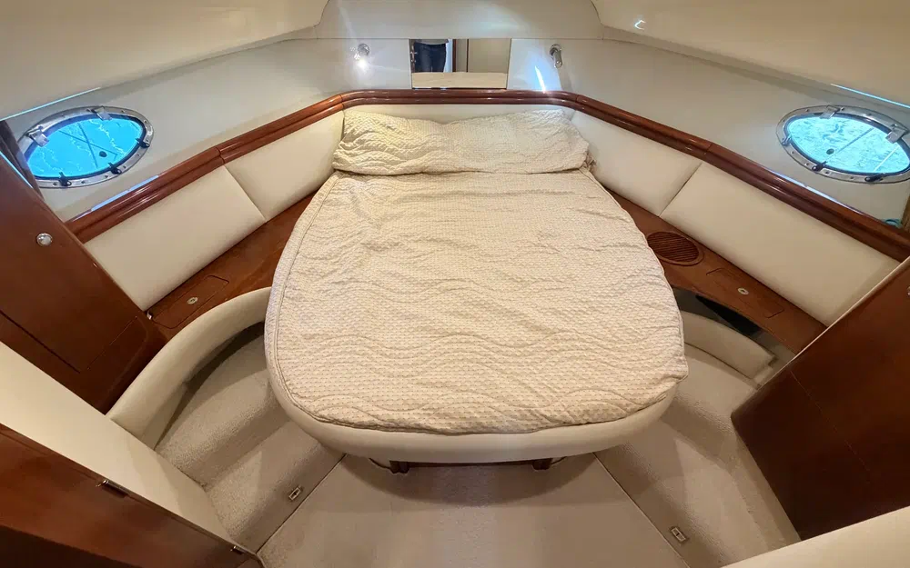 slider 21 Fairline Phantom 40