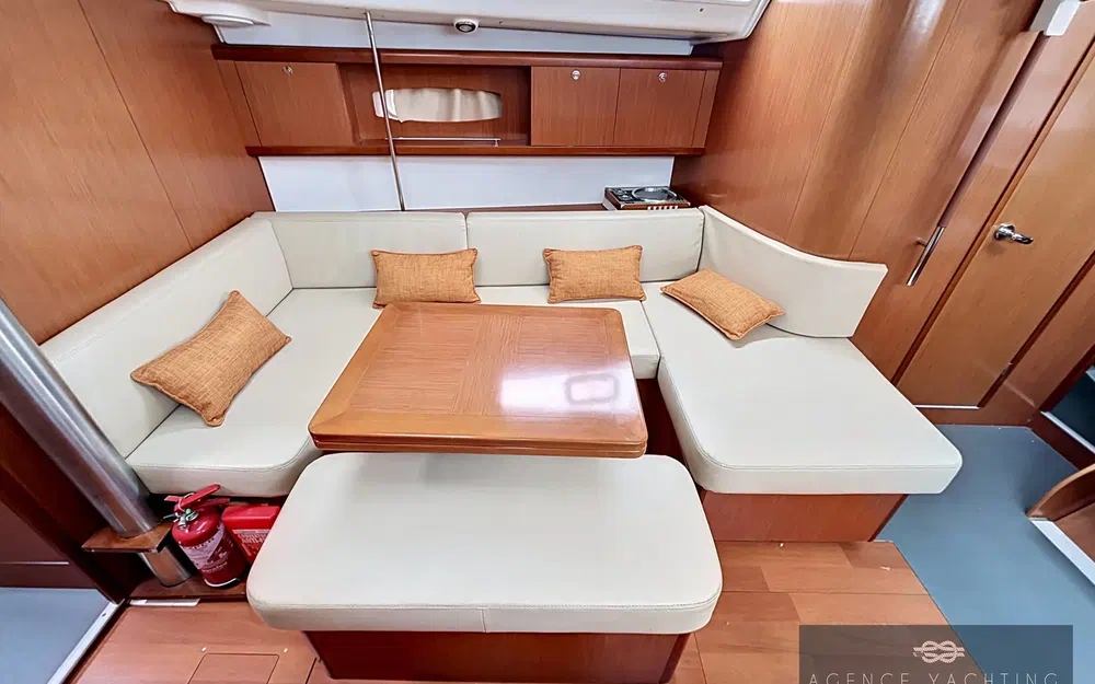 slider 13 Beneteau Oceanis 40