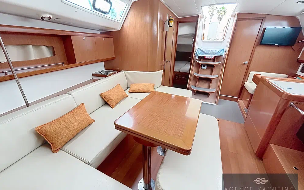 slider 15 Beneteau Oceanis 40
