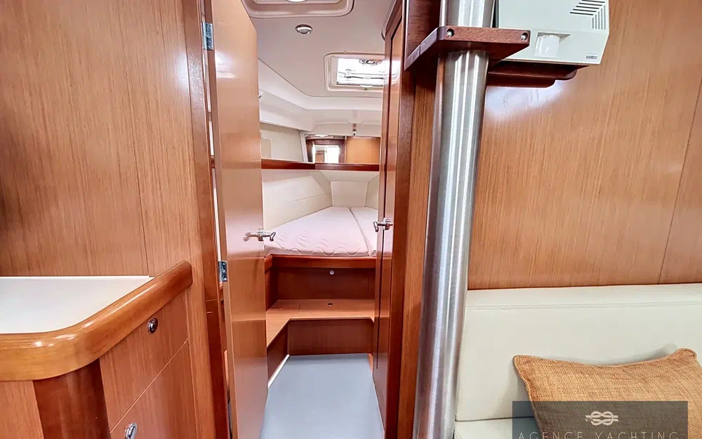 slider 18 Beneteau Oceanis 40