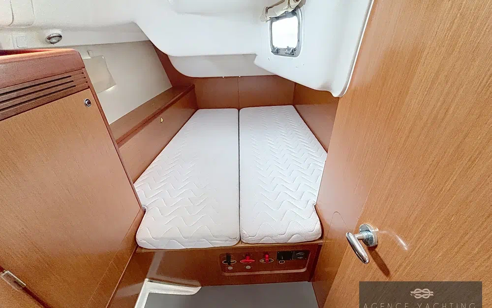 slider 3 Beneteau Oceanis 40