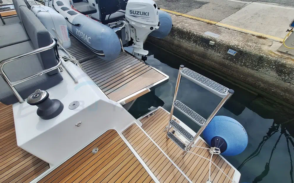 slider 9 Fountaine Pajot Saona 47