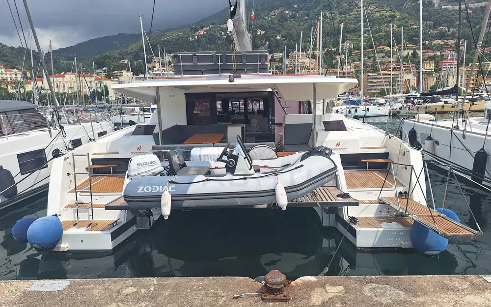 slider 1 Fountaine Pajot Saona 47