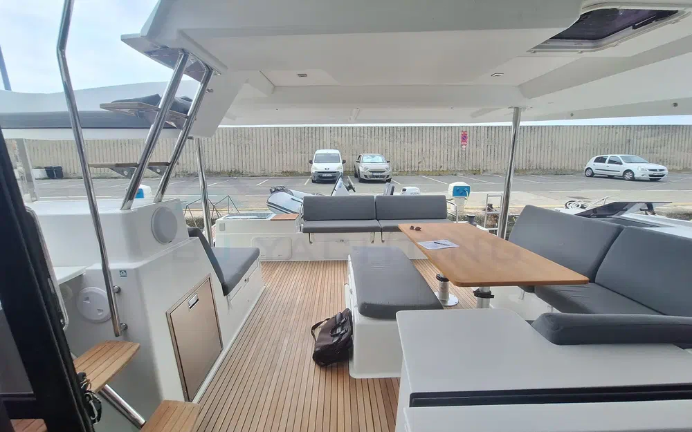 slider 20 Fountaine Pajot Saona 47