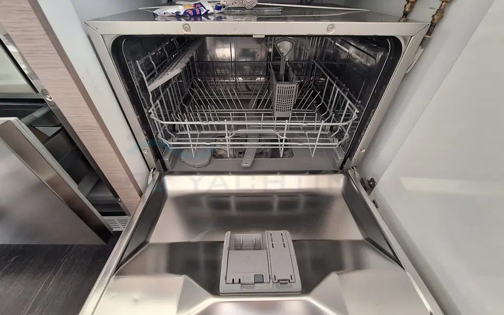 slider 26 Fountaine Pajot Saona 47