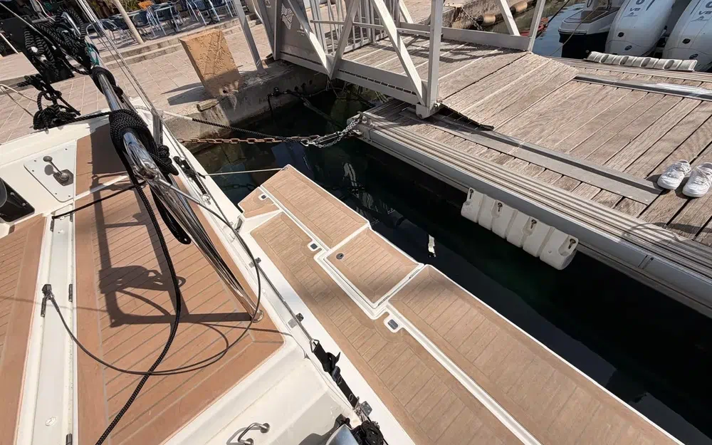 slider 13 Dufour 470