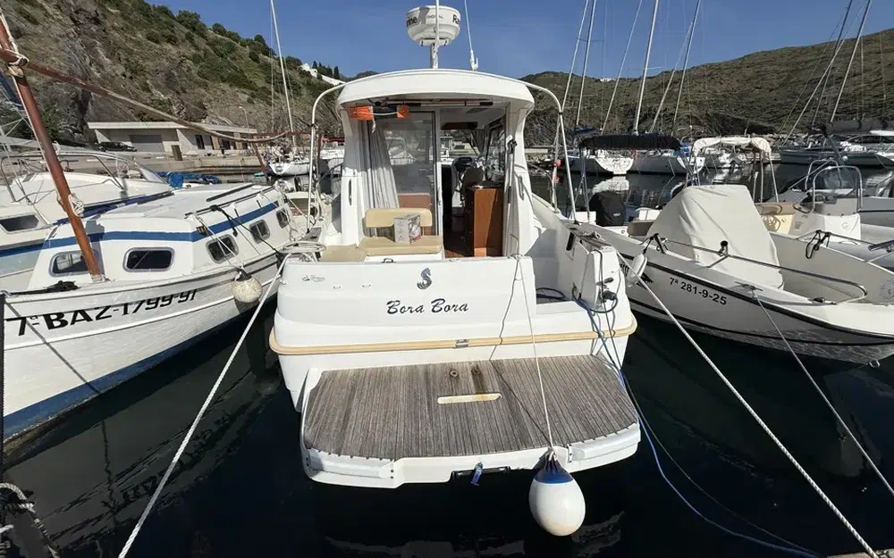 slider 1 Beneteau Antares 8 S