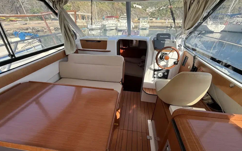 slider 3 Beneteau Antares 8 S