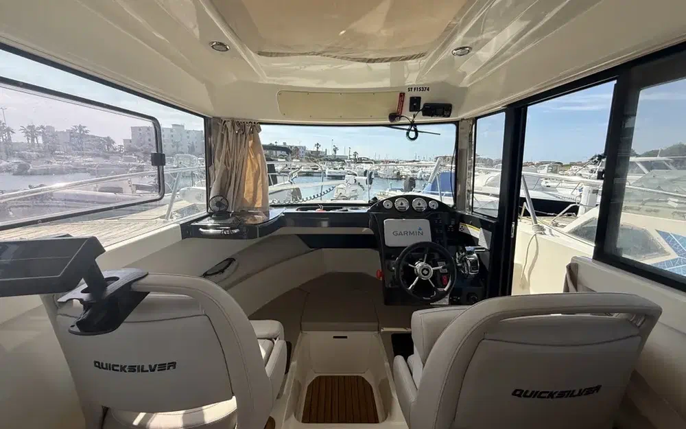 slider 9 Quicksilver 755 Pilothouse
