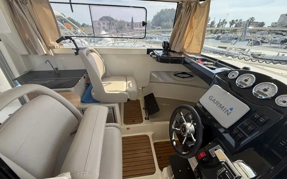 slider 10 Quicksilver 755 Pilothouse