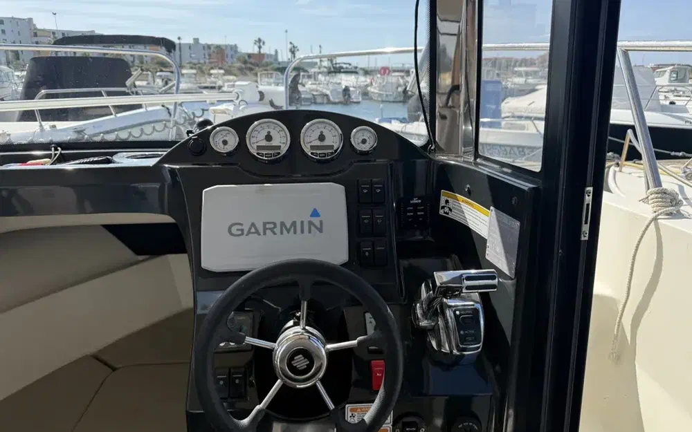 slider 14 Quicksilver 755 Pilothouse