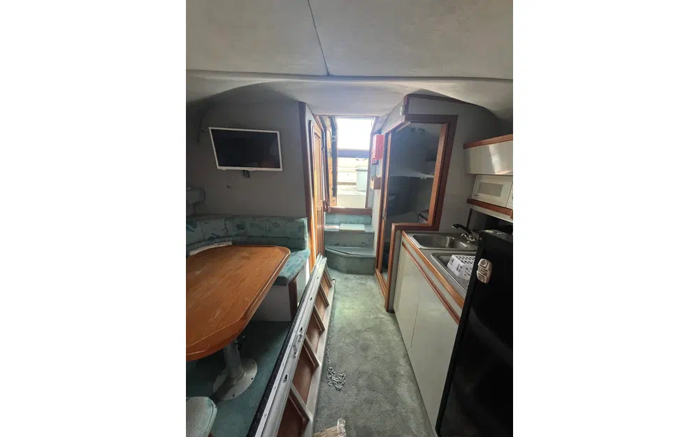slider 23 Regal Commodore 320