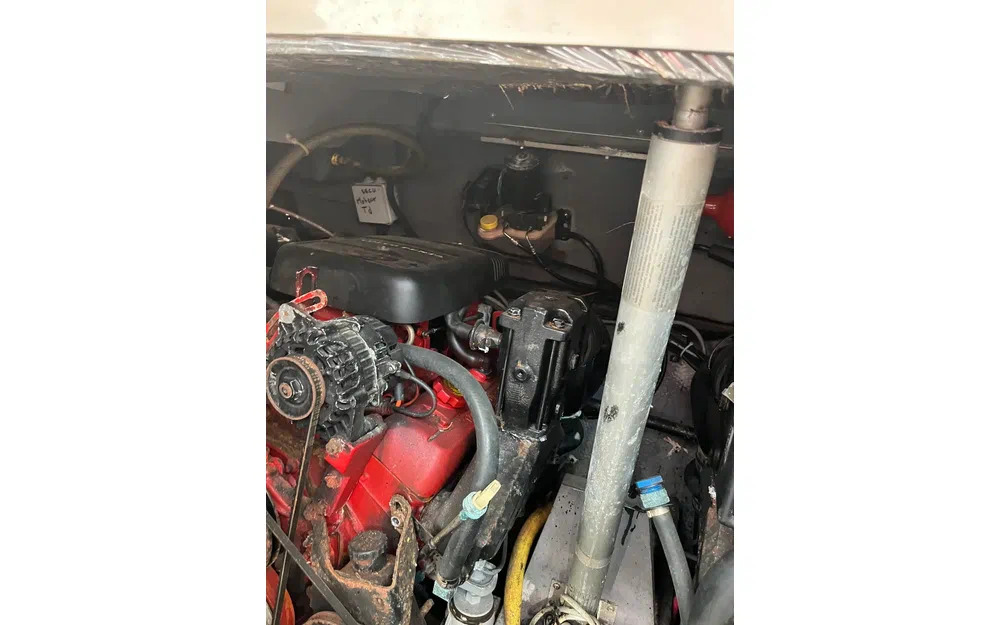 slider 4 Regal Commodore 320