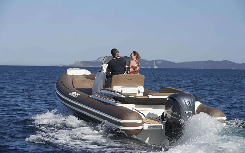 slider 3 Joker Boat Clubman 24