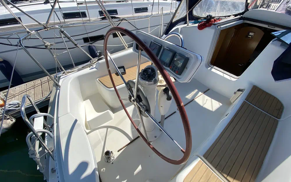 slider 13 Jeanneau Sun Odyssey 32 i