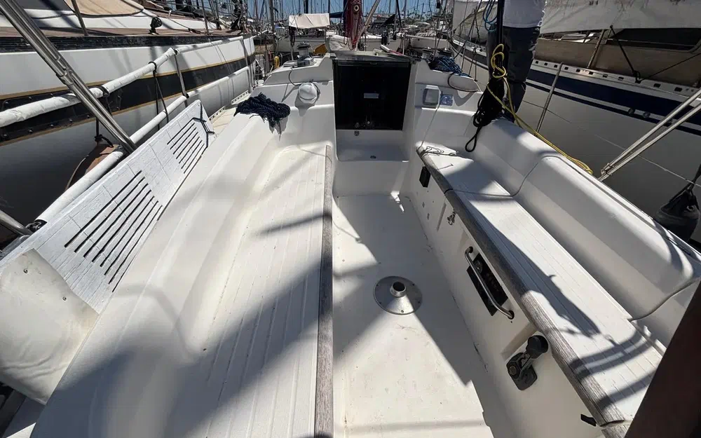 slider 1 Dufour 30 Classic