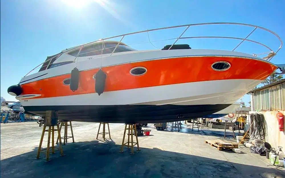 slider 16 Elan Motoryachts Elan 30