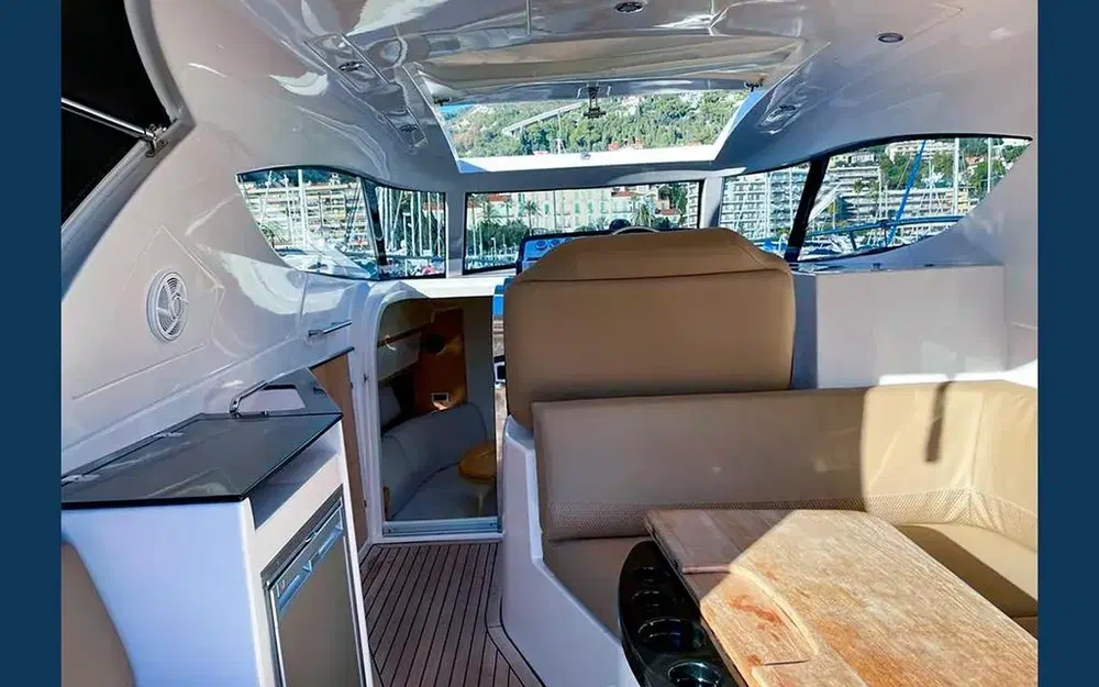 slider 4 Elan Motoryachts Elan 30