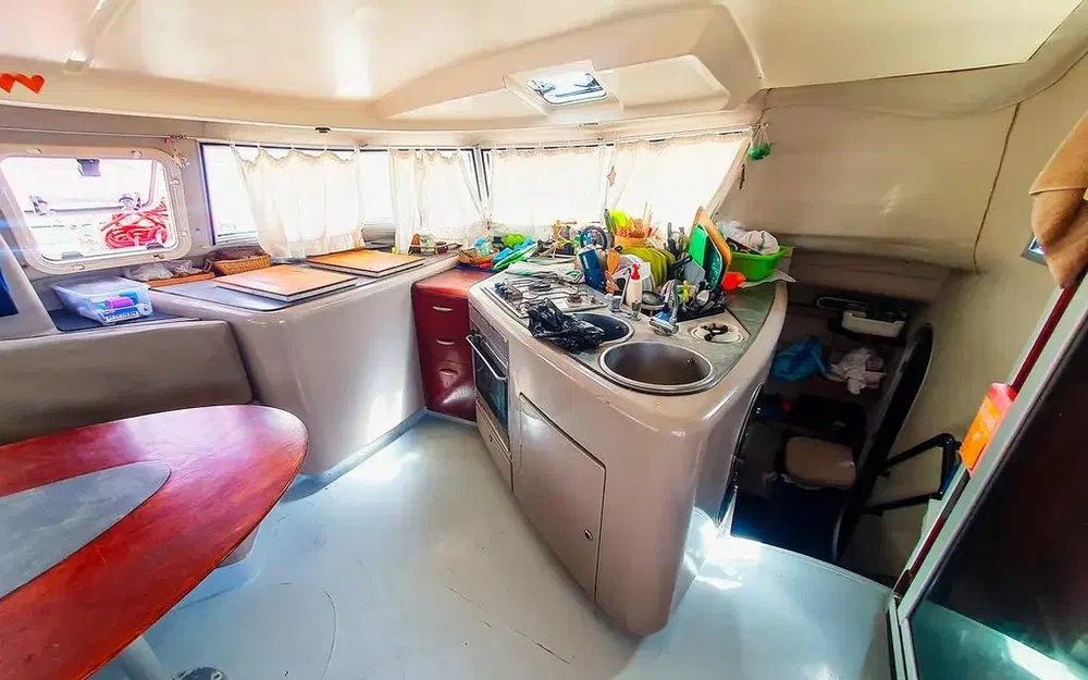 slider 9 Fountaine Pajot Venezia 42