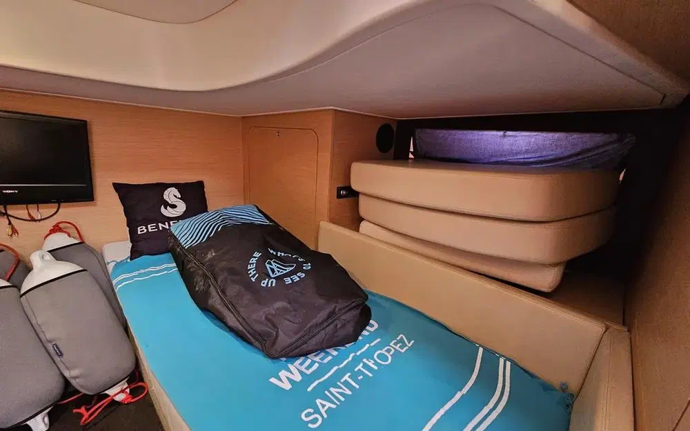 slider 15 Beneteau Monte Carlo 37