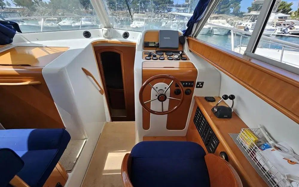 slider 7 Beneteau Antares 10.80