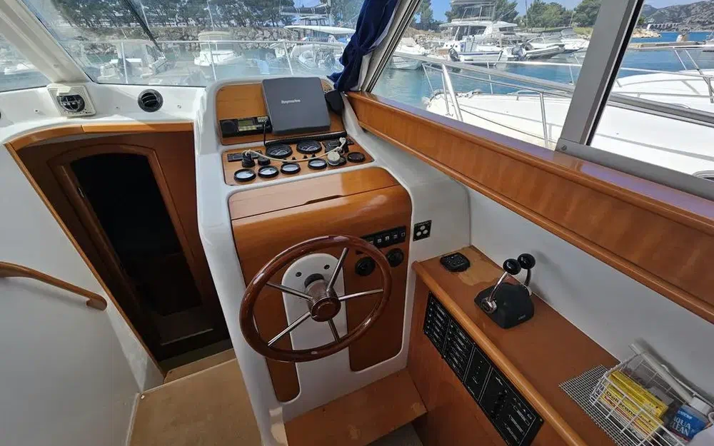 slider 8 Beneteau Antares 10.80