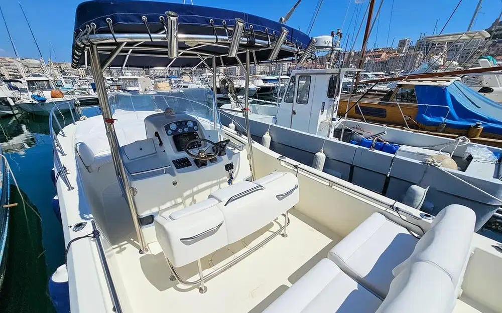 slider 2 White Shark 285