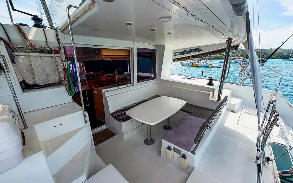 slider 6 Lagoon 400
