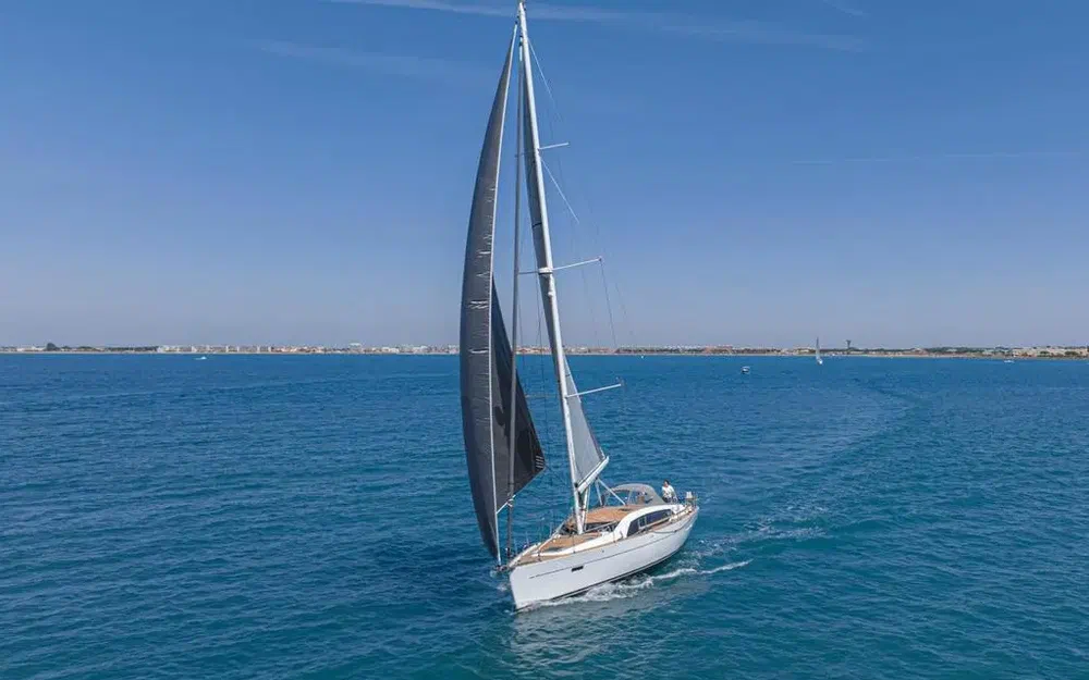 slider 0 Wauquiez Pilot Saloon 48