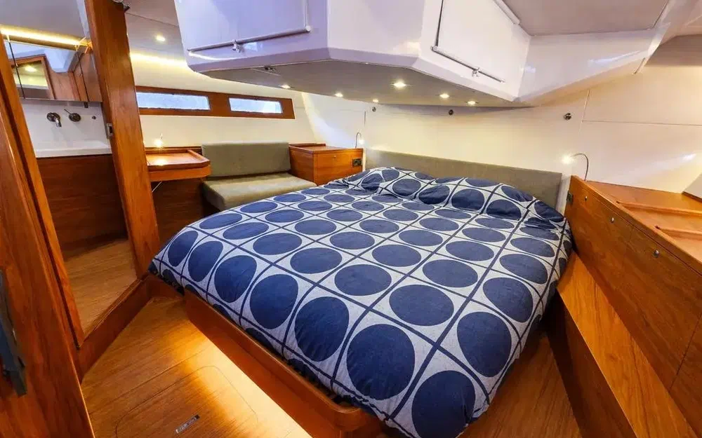 slider 10 Wauquiez Pilot Saloon 48