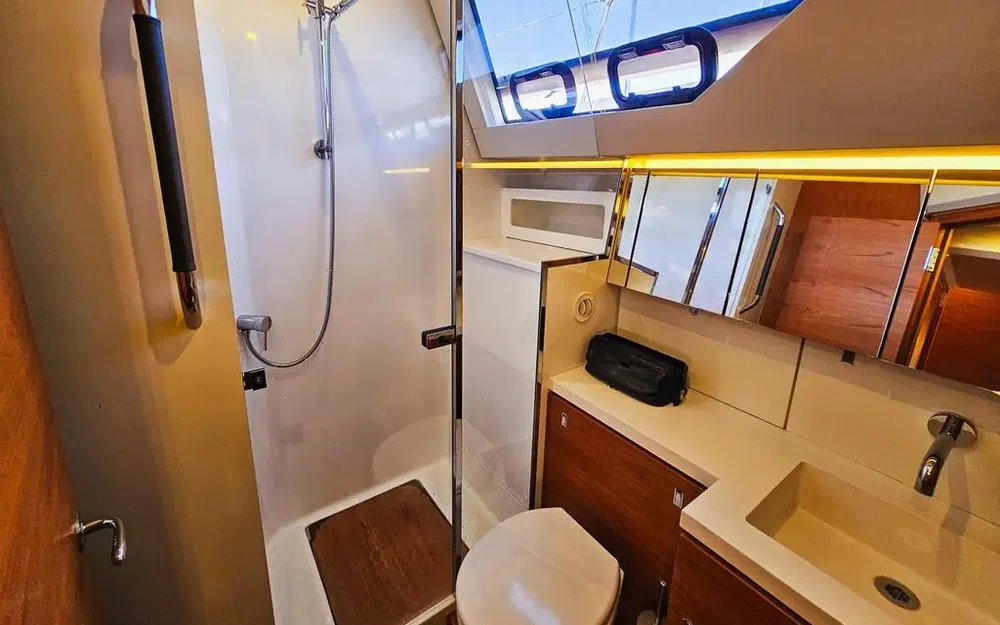 slider 13 Wauquiez Pilot Saloon 48