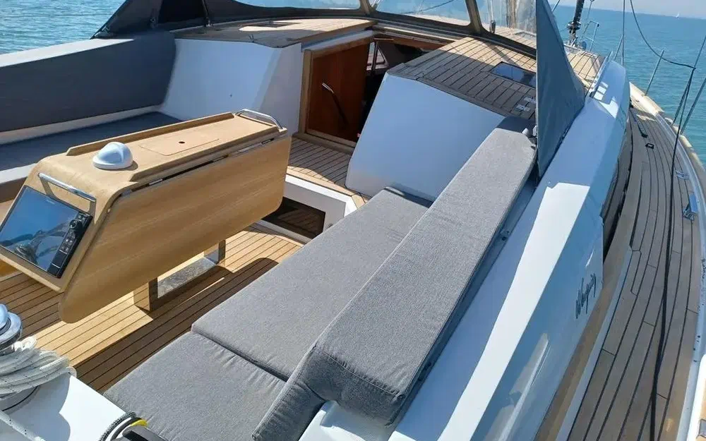 slider 3 Wauquiez Pilot Saloon 48